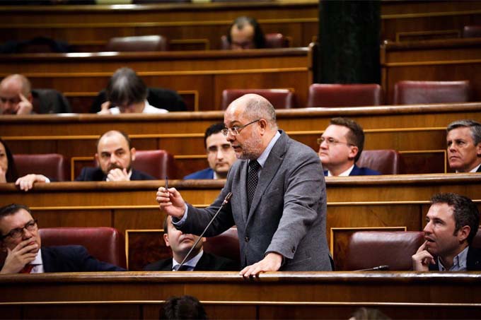 Francisco Igea en el pleno del Congreso